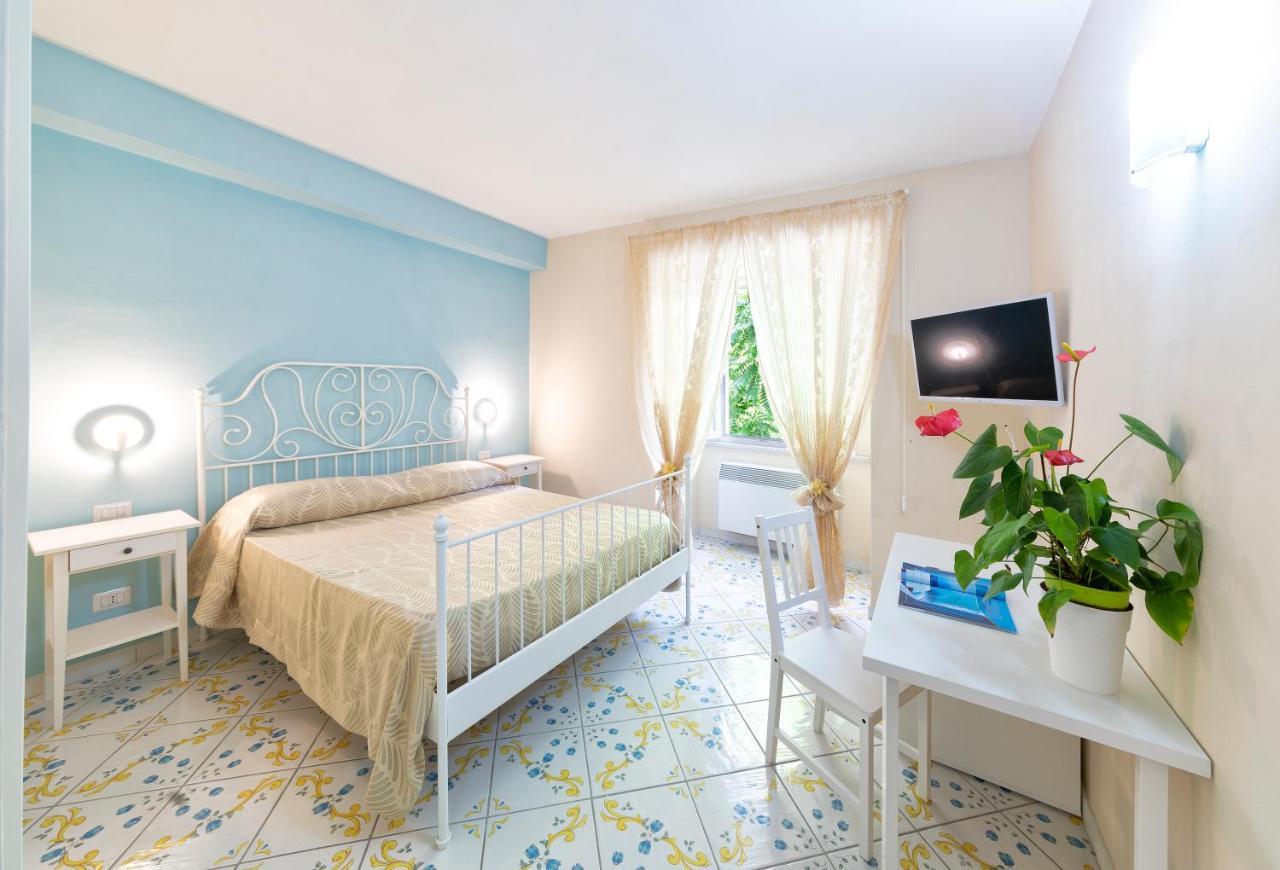 Hotel Il Nespolo Casamicciola Terme Kültér fotó