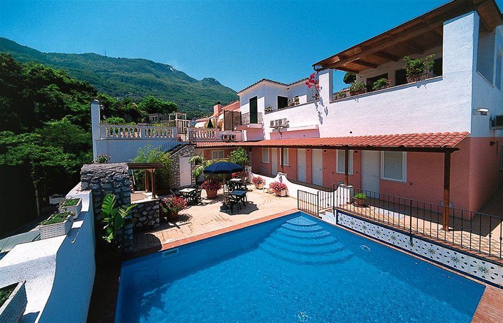 Hotel Il Nespolo Casamicciola Terme Kültér fotó