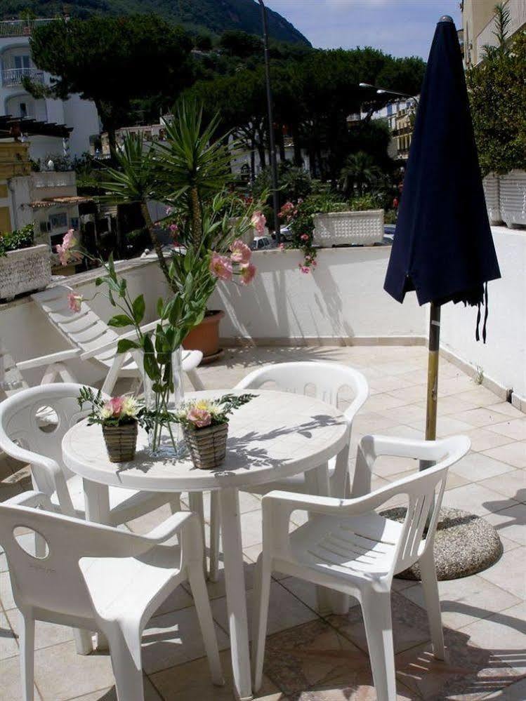 Hotel Il Nespolo Casamicciola Terme Kültér fotó